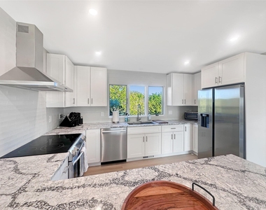 1225 Leeton Drive - Photo Thumbnail 4