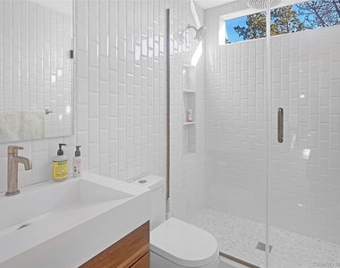 1225 Leeton Drive - Photo Thumbnail 14