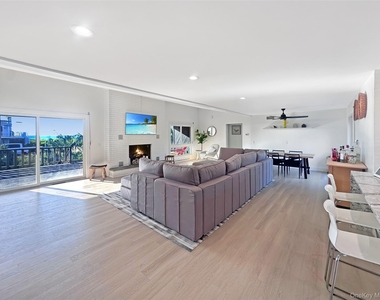 1225 Leeton Drive - Photo Thumbnail 5