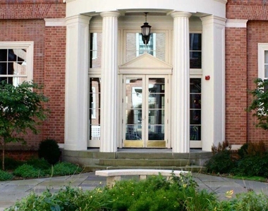 480 Bedford - Photo Thumbnail 4