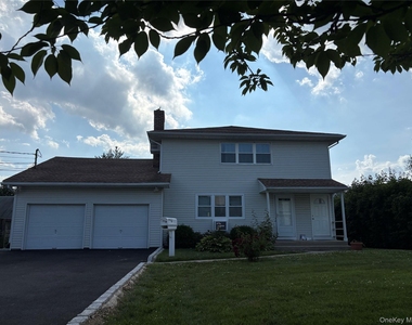 8 Locust Street - Photo Thumbnail 11