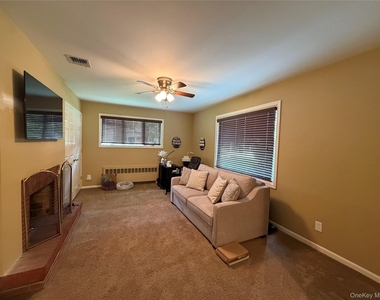 3 Deeringwood Lane - Photo Thumbnail 9