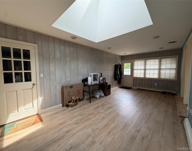 3 Deeringwood Lane - Photo Thumbnail 11
