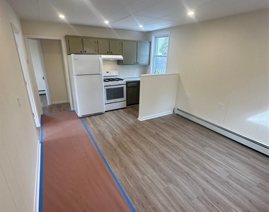 127 Lake Street - Photo Thumbnail 4