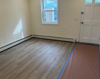 127 Lake Street - Photo Thumbnail 5