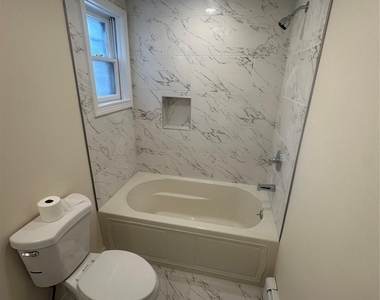 127 Lake Street - Photo Thumbnail 6