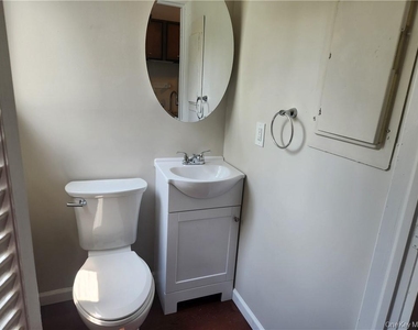 2 Elmhurst Avenue - Photo Thumbnail 6