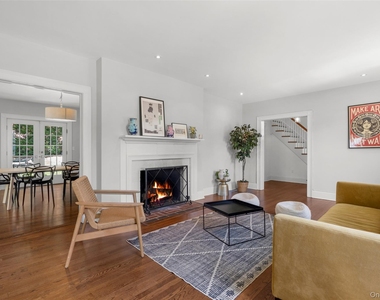 22 Vanderburgh Avenue - Photo Thumbnail 5