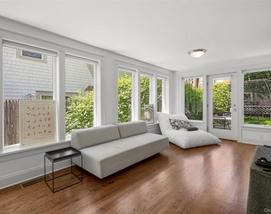 22 Vanderburgh Avenue - Photo Thumbnail 7