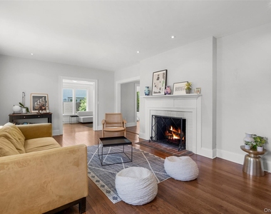22 Vanderburgh Avenue - Photo Thumbnail 3