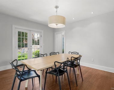22 Vanderburgh Avenue - Photo Thumbnail 9