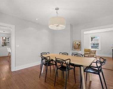 22 Vanderburgh Avenue - Photo Thumbnail 10