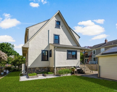 217 Soundview Avenue - Photo Thumbnail 25