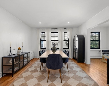 217 Soundview Avenue - Photo Thumbnail 6