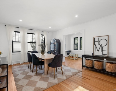 217 Soundview Avenue - Photo Thumbnail 7