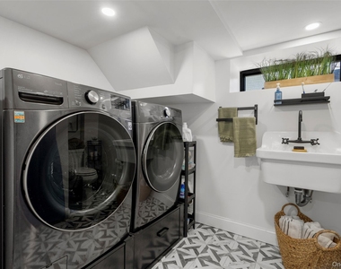 217 Soundview Avenue - Photo Thumbnail 21