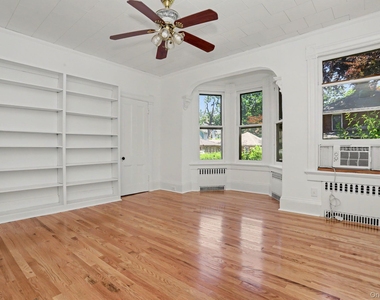 71 Grand Street - Photo Thumbnail 9
