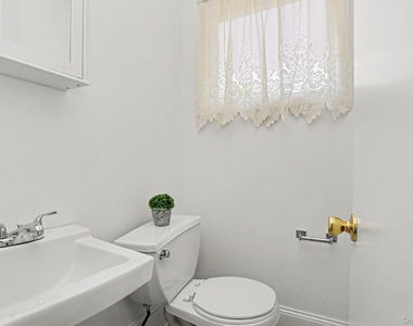 71 Grand Street - Photo Thumbnail 11