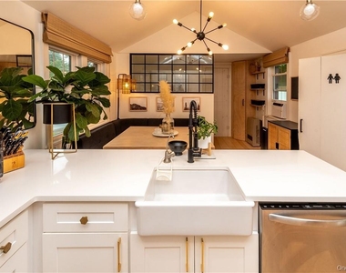 1 Blooms Corners Road - Photo Thumbnail 6