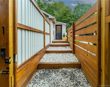 1 Blooms Corners Road - Photo Thumbnail 20