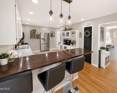331 Grand Avenue - Photo Thumbnail 2