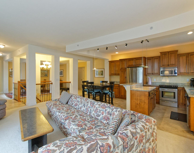 108 Vly Pointe Drive - Photo Thumbnail 9