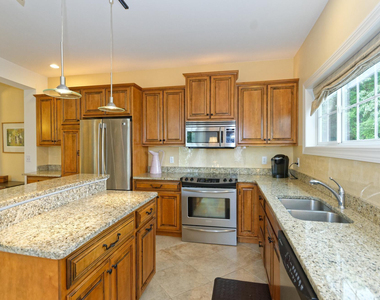 108 Vly Pointe Drive - Photo Thumbnail 10