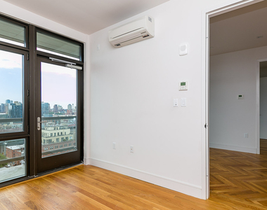 321 Wythe Ave - Photo Thumbnail 1