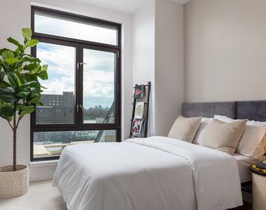 321 Wythe Ave - Photo Thumbnail 4