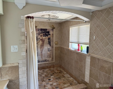 118 Swarthmore Terrace - Photo Thumbnail 21