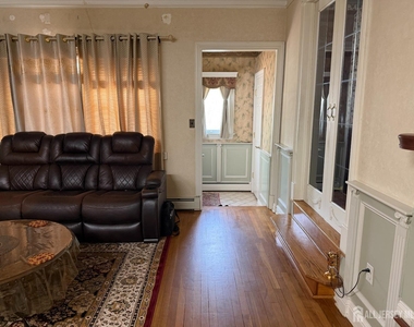 118 Swarthmore Terrace - Photo Thumbnail 2