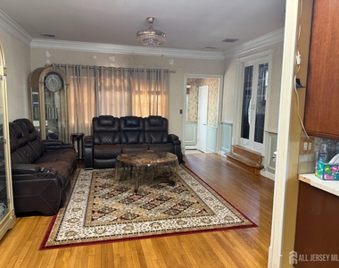 118 Swarthmore Terrace - Photo Thumbnail 1