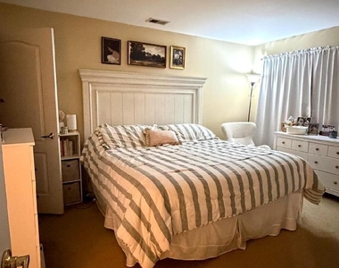 1216 Dogwood Court - Photo Thumbnail 8