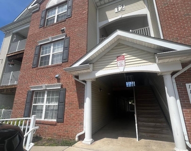 1216 Dogwood Court - Photo Thumbnail 15