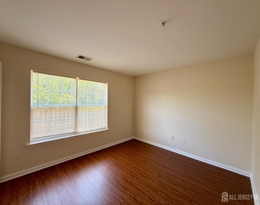 1315 Fernwood Court - Photo Thumbnail 4