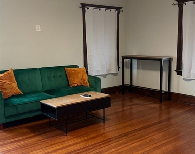 25 Mountain Avenue - Photo Thumbnail 9