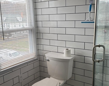 25 Mountain Avenue - Photo Thumbnail 4