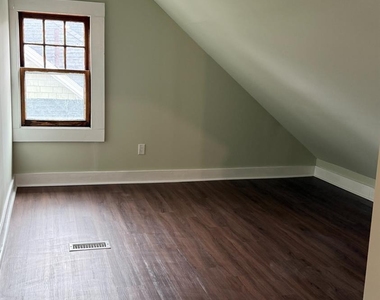 25 Mountain Avenue - Photo Thumbnail 2