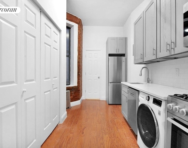 315 E 89th Street - Photo Thumbnail 2