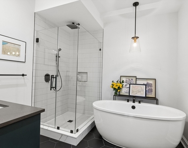 252 W 30th Street - Photo Thumbnail 8
