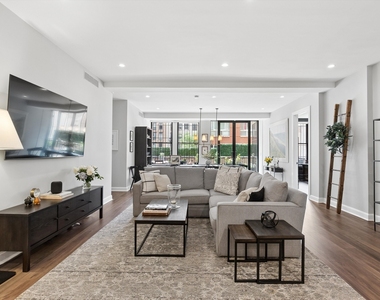 252 W 30th Street - Photo Thumbnail 1