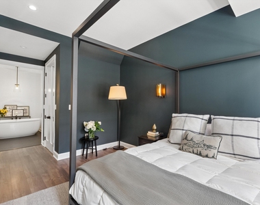 252 W 30th Street - Photo Thumbnail 7