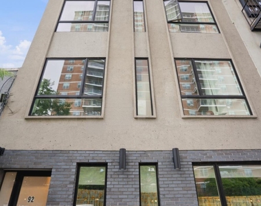 92 Manhattan Avenue - Photo Thumbnail 11