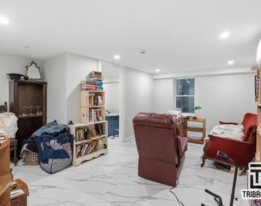 92 Manhattan Avenue - Photo Thumbnail 3