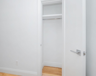 353 W 44th Street - Photo Thumbnail 2