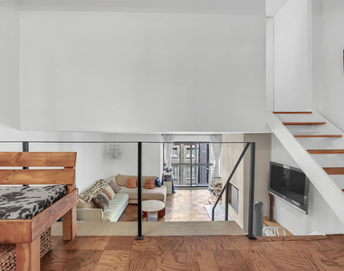 7 E 35th Street - Photo Thumbnail 4