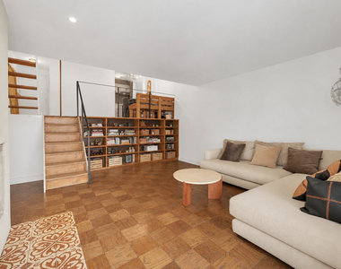 7 E 35th Street - Photo Thumbnail 6