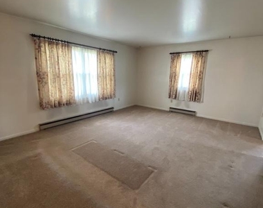 39 Timothy Drive - Photo Thumbnail 5