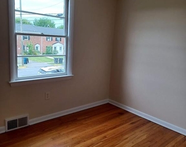 222 E Whitlock Avenue - Photo Thumbnail 7