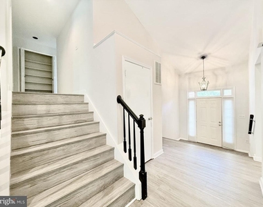 70 Dorothy Lane - Photo Thumbnail 1